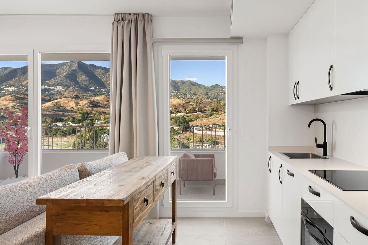 2 soveværelse Lejlighed til salg i Fuengirola med swimmingpool garage - € 395.000 (Ref: 10172972)