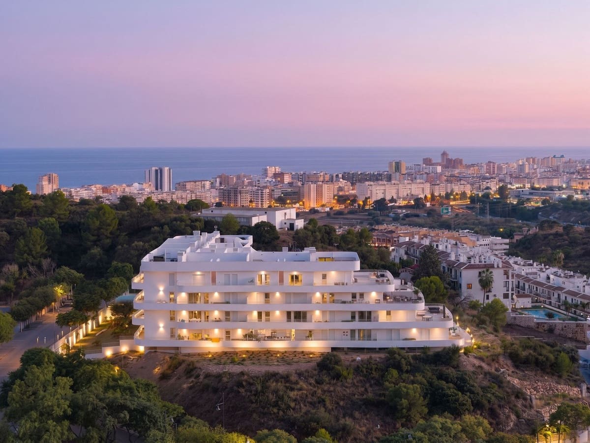 2 soveværelse Lejlighed til salg i Fuengirola med swimmingpool garage - € 395.000 (Ref: 10172972)
