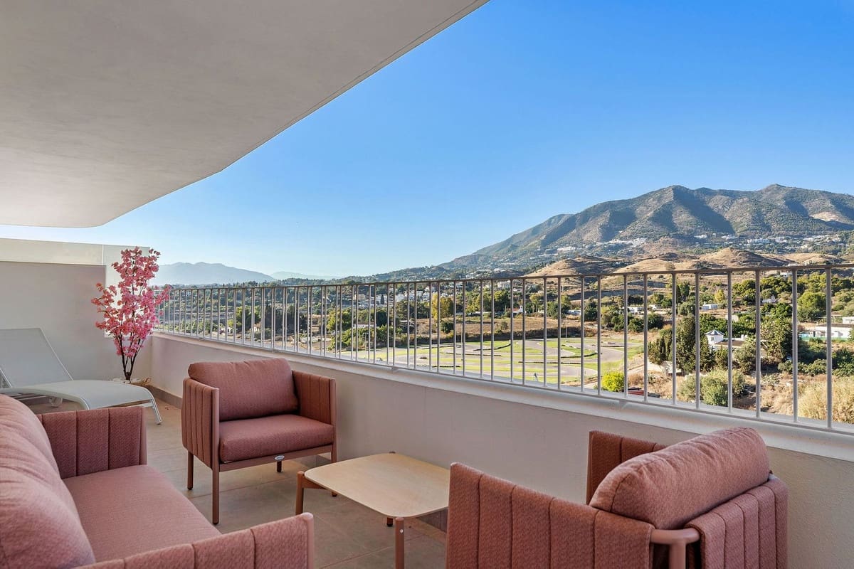 2 soveværelse Lejlighed til salg i Fuengirola med swimmingpool garage - € 395.000 (Ref: 10172972)