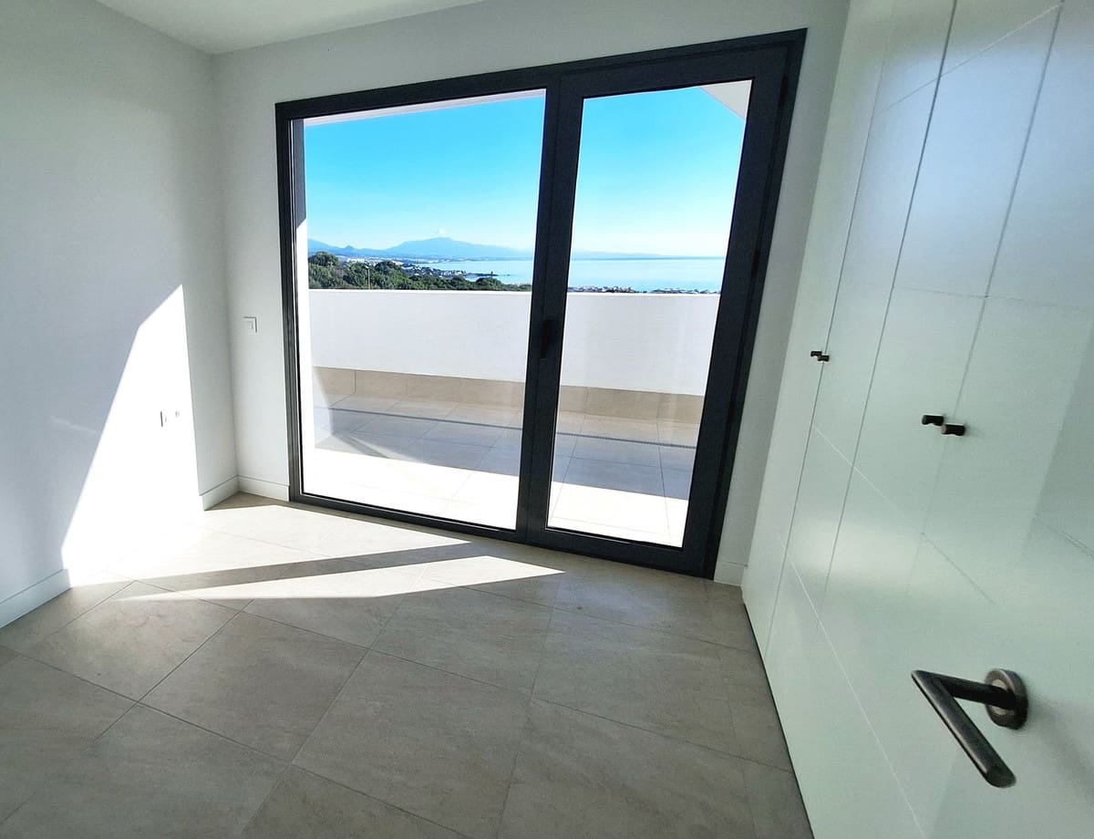 3 Zimmer Apartment zu verkaufen in Manilva mit Pool Garage - 1.190.000 € (Ref: 10179518)