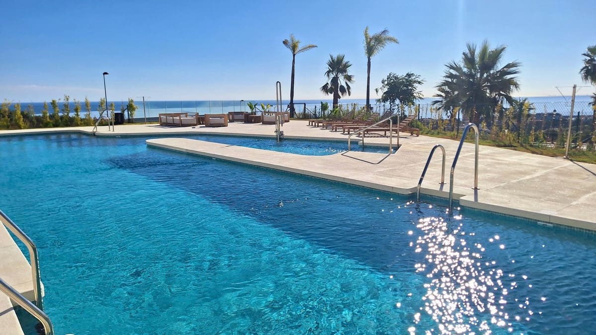 3 Zimmer Apartment zu verkaufen in Manilva mit Pool Garage - 1.190.000 € (Ref: 10179518)
