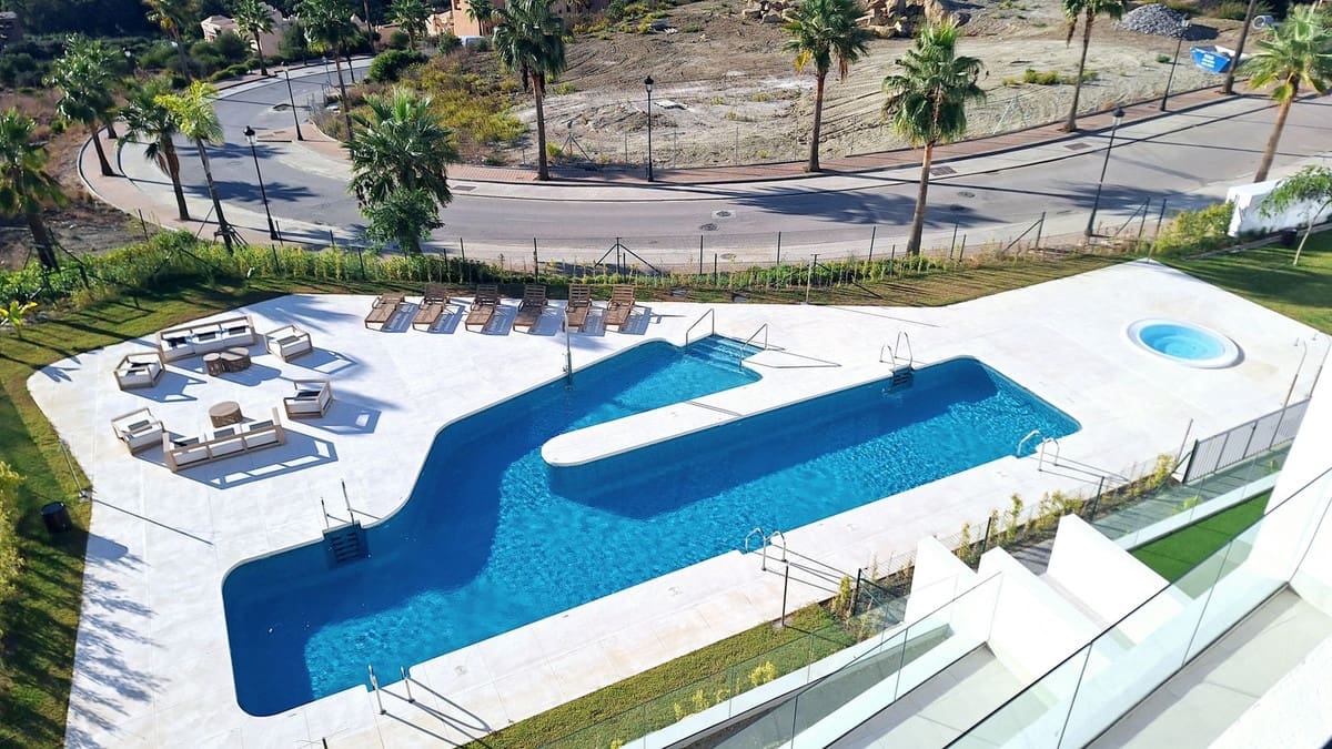 3 Zimmer Apartment zu verkaufen in Manilva mit Pool Garage - 1.190.000 € (Ref: 10179518)