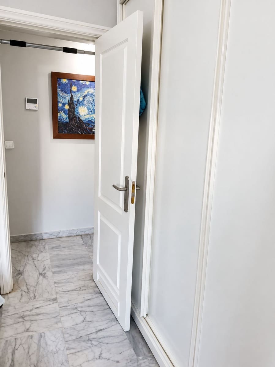 1 chambre Appartement à vendre à Puerto Banus avec piscine garage - 445 000 € (Ref: 10179519)