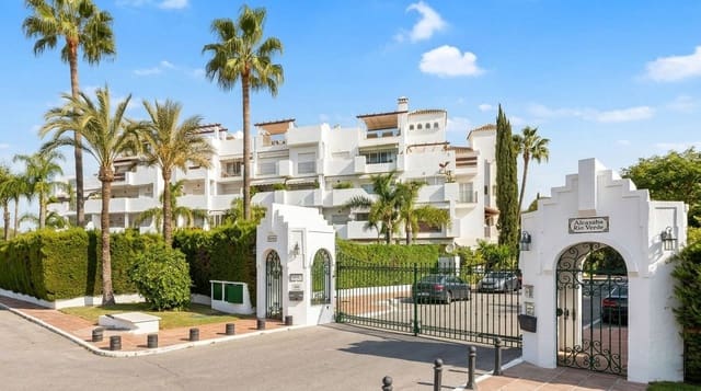 1 Zimmer Apartment zu verkaufen in Puerto Banus, Marbella mit Pool Garage - 445.000 € (Ref: 10179519)