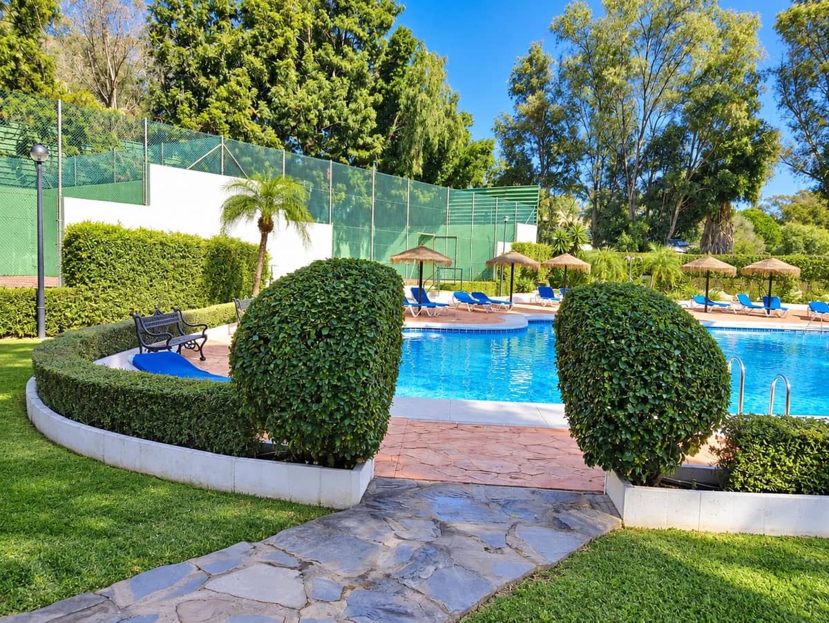1 chambre Appartement à vendre à Puerto Banus avec piscine garage - 445 000 € (Ref: 10179519)