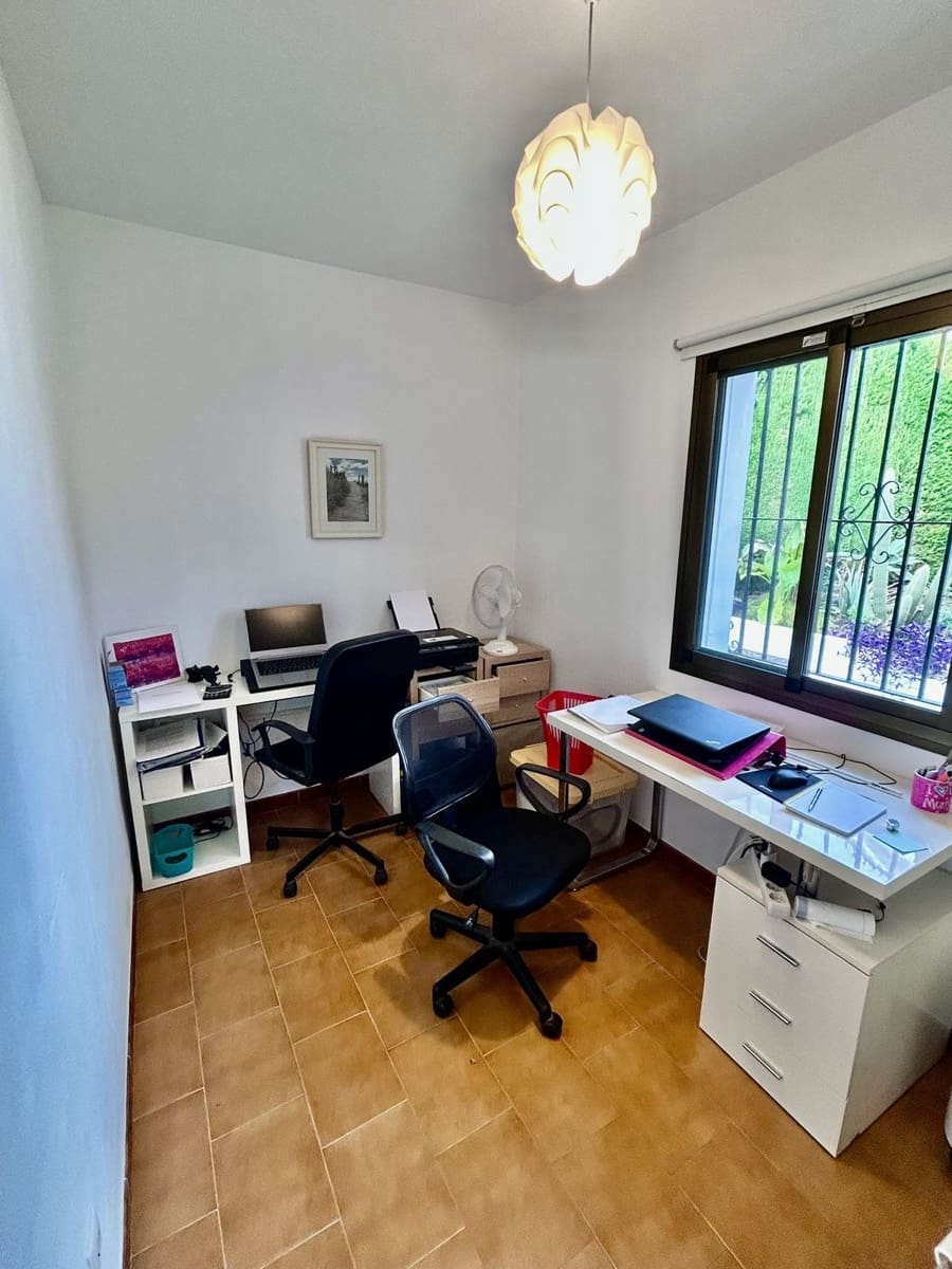 Casa de 3 habitaciones en Riviera del Sol en venta con piscina garaje - 535.000 € (Ref: 10179521)