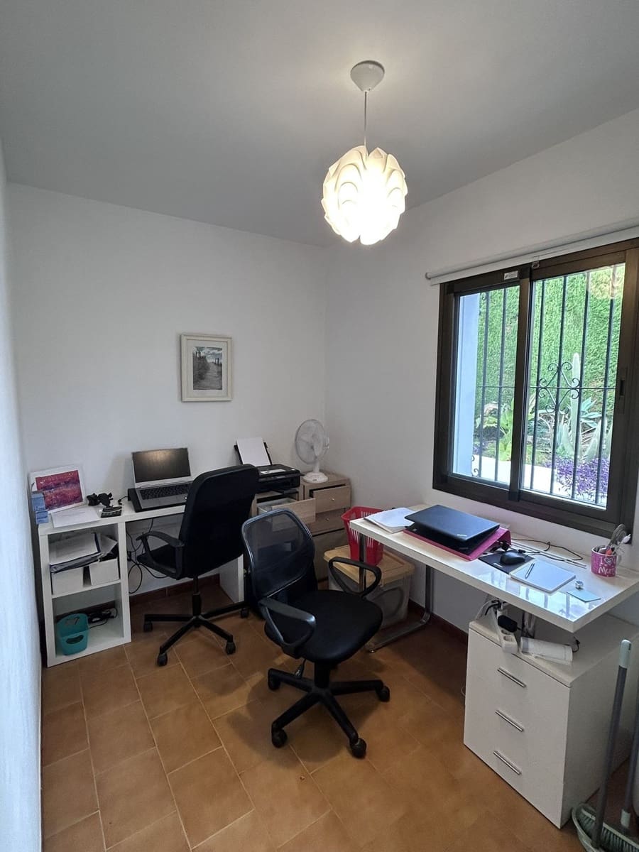 Casa de 3 habitaciones en Riviera del Sol en venta con piscina garaje - 535.000 € (Ref: 10179521)