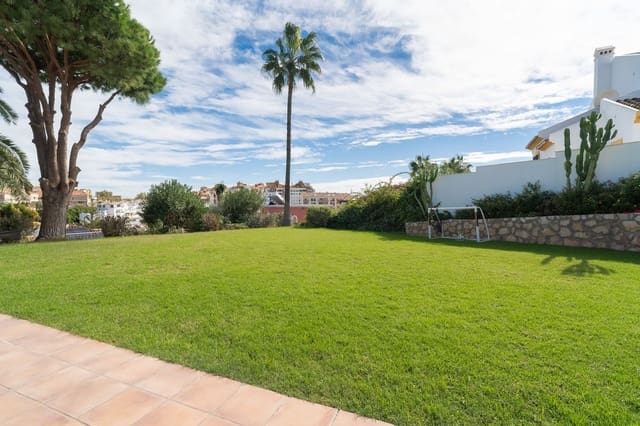 Chalet de 5 habitaciones en Benalmadena Costa, Benalmádena en venta con piscina garaje - 1.395.000 € (Ref: 10179522)