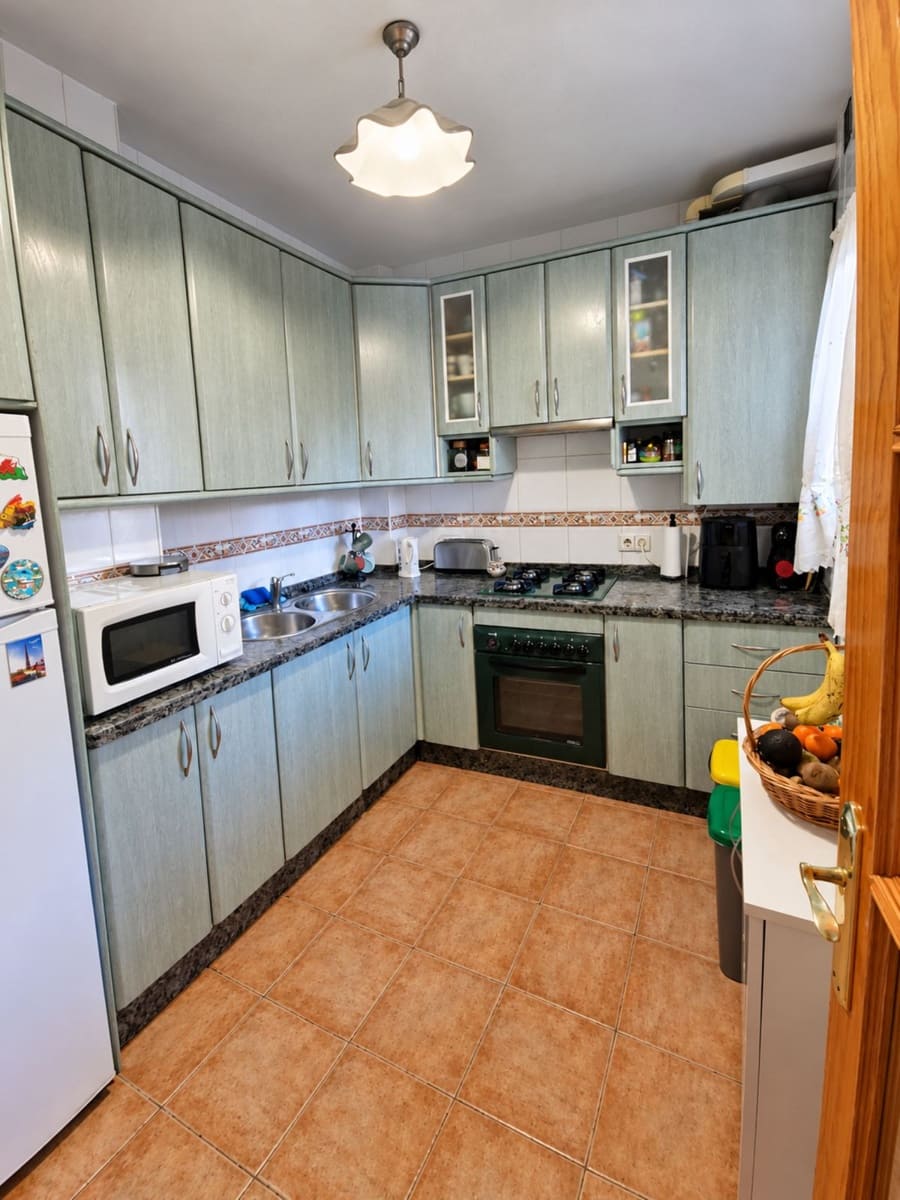 2 soveværelse Byhus til salg i Benalmadena med swimmingpool garage - € 398.000 (Ref: 10179524)