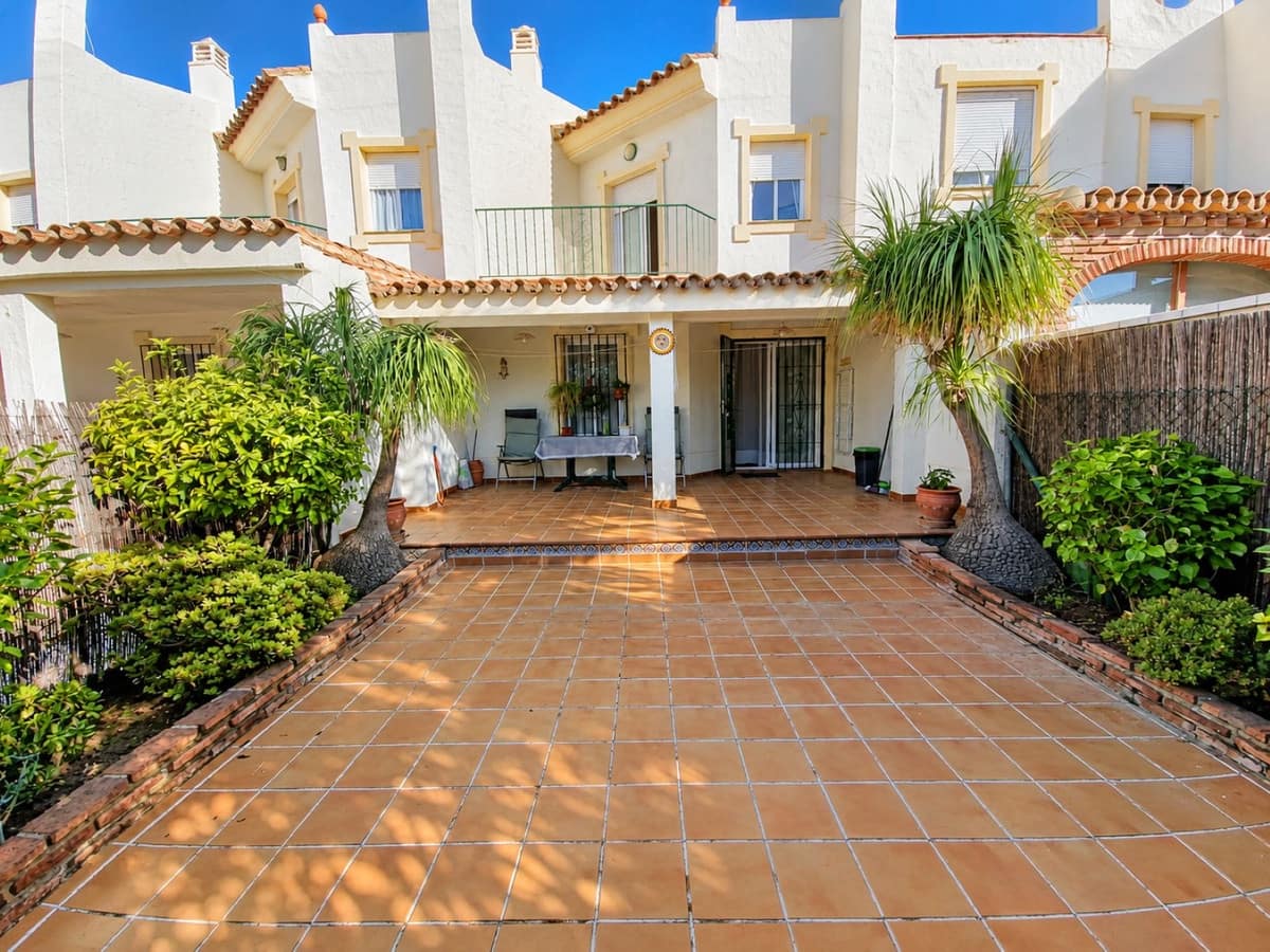 2 soveværelse Byhus til salg i Benalmadena med swimmingpool garage - € 398.000 (Ref: 10179524)