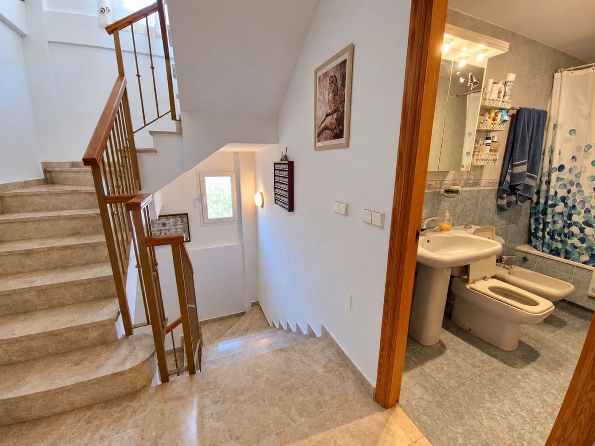 2 soveværelse Byhus til salg i Benalmadena med swimmingpool garage - € 398.000 (Ref: 10179524)