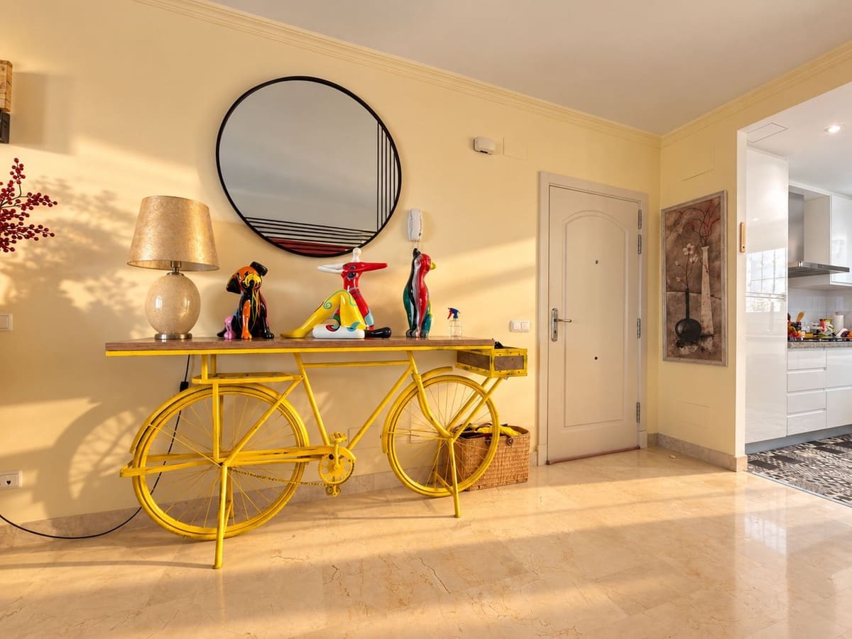 Apartamento de 2 habitaciones en Calahonda en venta con piscina garaje - 450.000 € (Ref: 10179525)