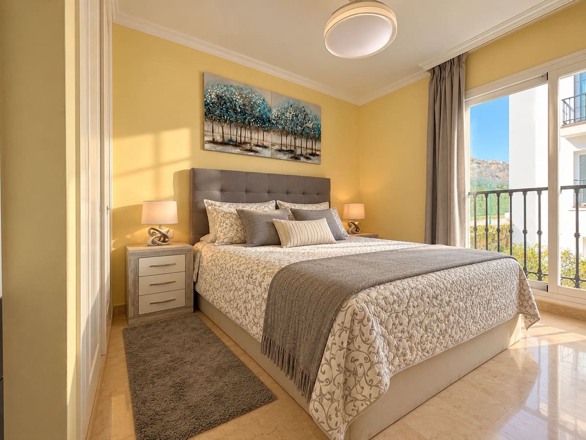 Apartamento de 2 habitaciones en Calahonda en venta con piscina garaje - 450.000 € (Ref: 10179525)