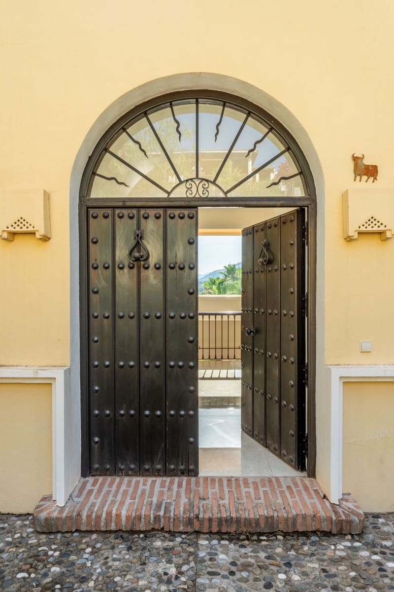 Chalet de 3 habitaciones en La Quinta en venta con piscina garaje - 2.890.000 € (Ref: 10179528)