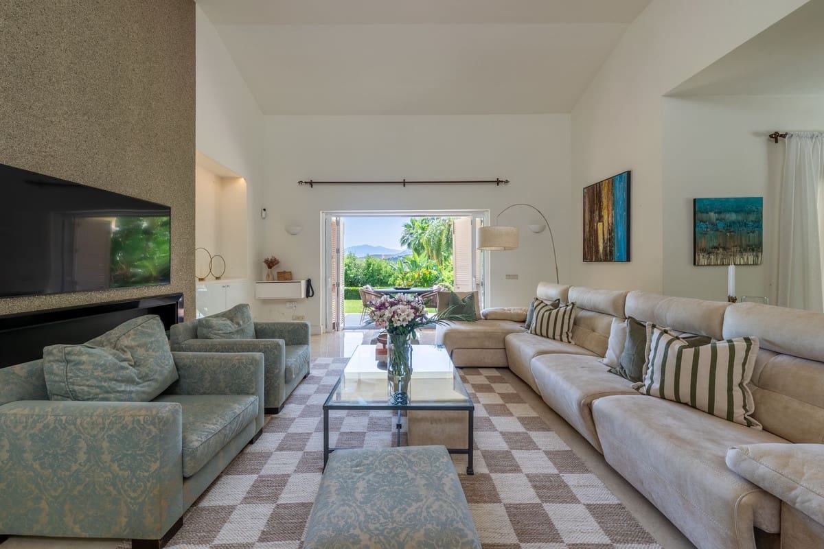 Chalet de 3 habitaciones en La Quinta en venta con piscina garaje - 2.890.000 € (Ref: 10179528)