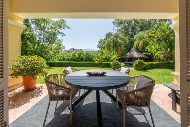 Chalet de 3 habitaciones en La Quinta, Benahavís en venta - 2.890.000 € (Ref: 10179528)
