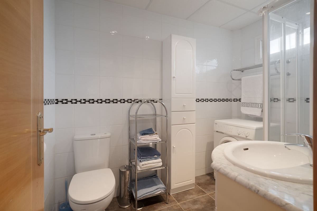 1 soverom Leilighet til salgs i Benalmadena Costa med svømmebasseng - € 249 000 (Ref: 10179529)