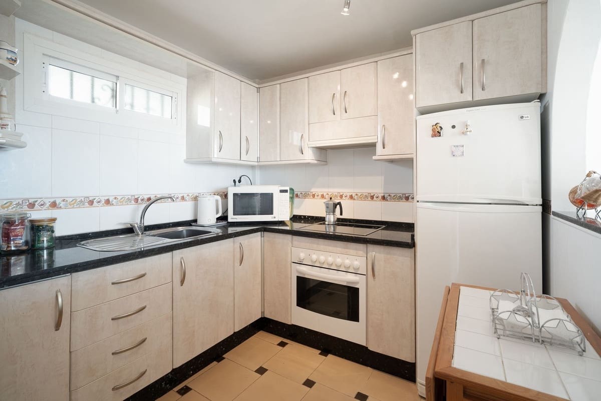 1 soverom Leilighet til salgs i Benalmadena Costa med svømmebasseng - € 249 000 (Ref: 10179529)