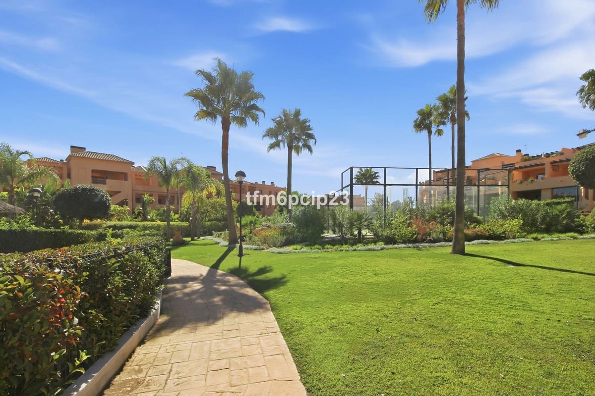 2 chambre Appartement à vendre à Bahia de Casares avec piscine garage - 390 000 € (Ref: 10179530)