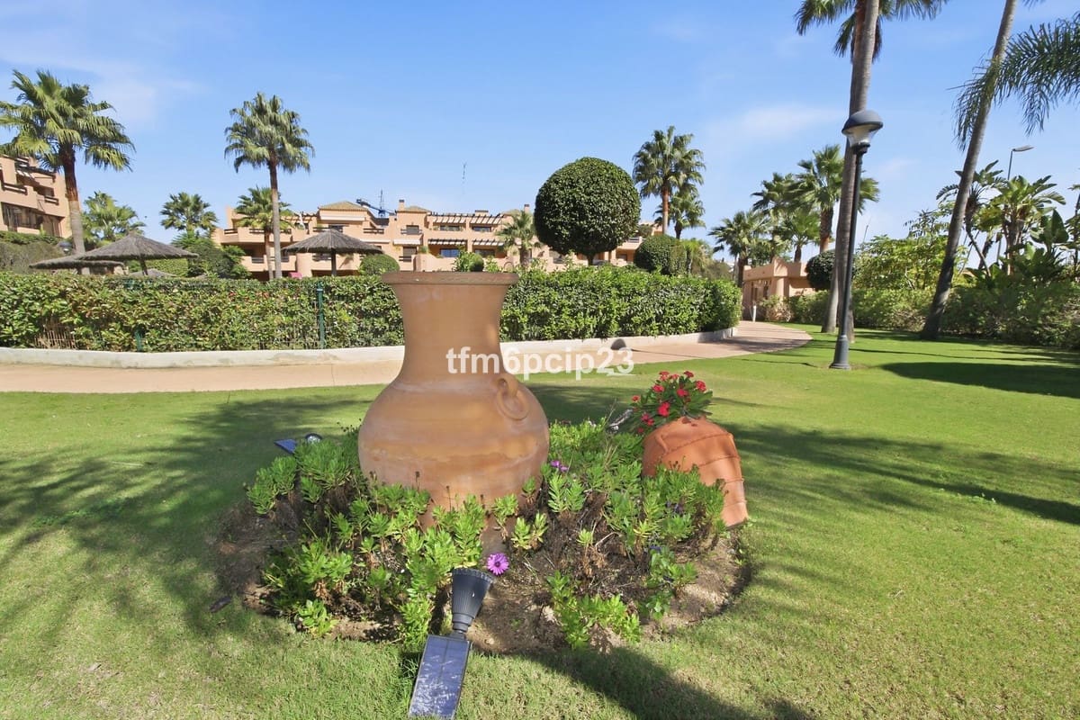 2 chambre Appartement à vendre à Bahia de Casares avec piscine garage - 390 000 € (Ref: 10179530)