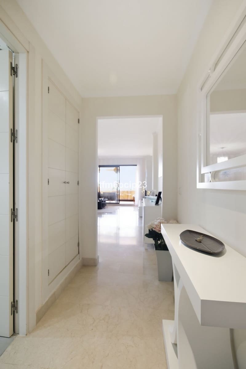 2 Zimmer Apartment zu verkaufen in Bahia de Casares mit Pool Garage - 390.000 € (Ref: 10179530)