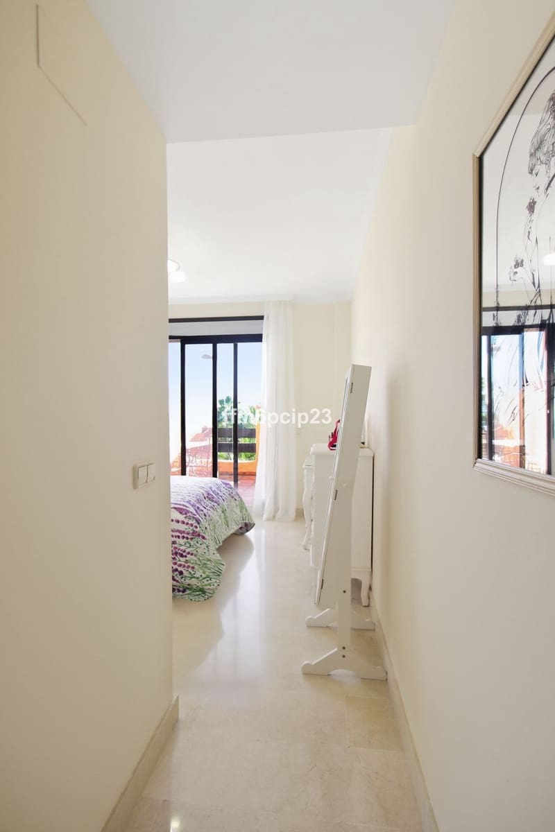 2 Zimmer Apartment zu verkaufen in Bahia de Casares mit Pool Garage - 390.000 € (Ref: 10179530)