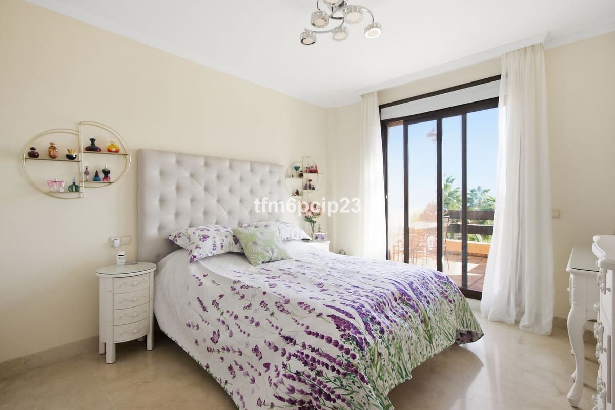 2 Zimmer Apartment zu verkaufen in Bahia de Casares mit Pool Garage - 390.000 € (Ref: 10179530)