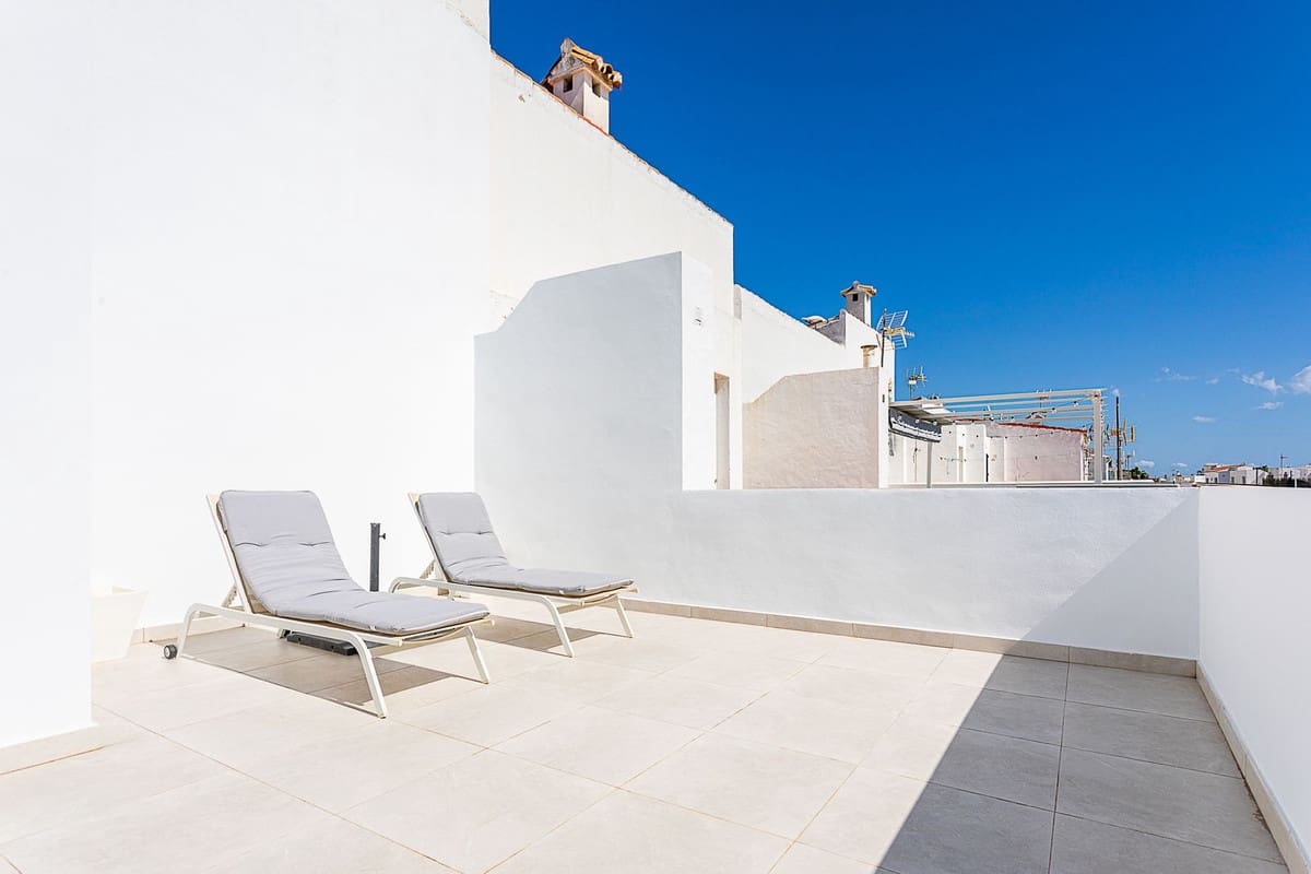 Casa de 1 habitación en Manilva en venta con piscina - 330.000 € (Ref: 10179534)