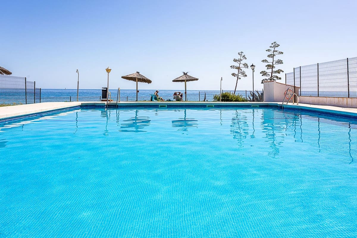 Casa de 1 habitación en Manilva en venta con piscina - 330.000 € (Ref: 10179534)