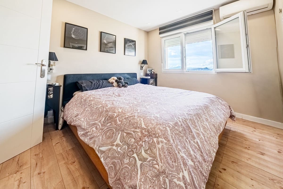 6 soveværelse Semi-Rækkehus til salg i Alhaurin de la Torre med swimmingpool garage - € 535.000 (Ref: 10179539)