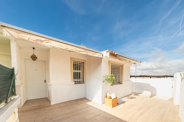 6 soveværelse Semi-Rækkehus til salg i Alhaurín de la Torre med swimmingpool garage - € 535.000 (Ref: 10179539)