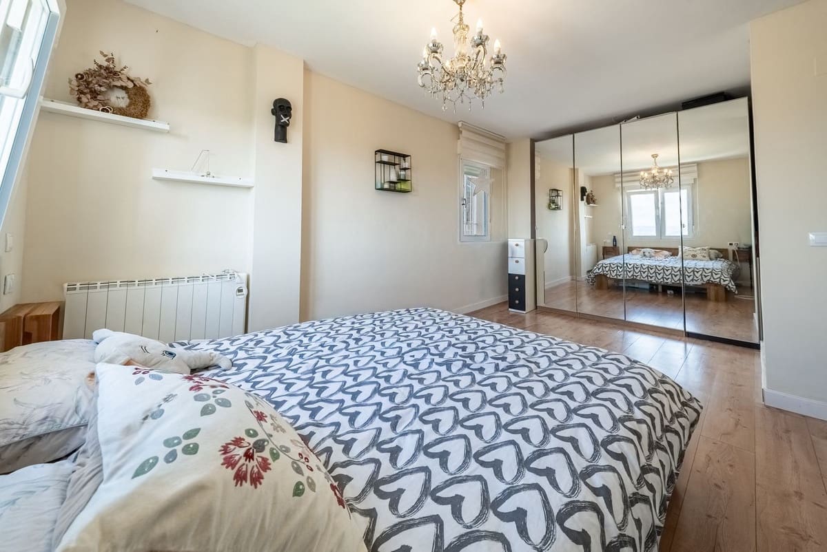 6 soveværelse Semi-Rækkehus til salg i Alhaurin de la Torre med swimmingpool garage - € 535.000 (Ref: 10179539)
