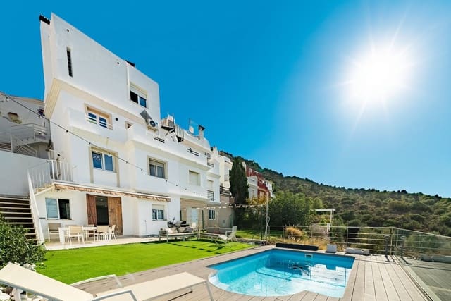 6 soveværelse Semi-Rækkehus til salg i Alhaurín de la Torre med swimmingpool garage - € 535.000 (Ref: 10179539)