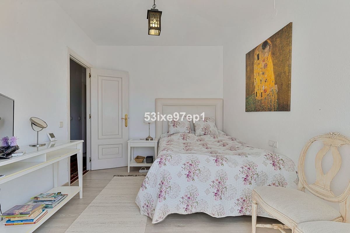 4 Zimmer Apartment zu verkaufen in Fuengirola mit Garage - 649.000 € (Ref: 10179542)