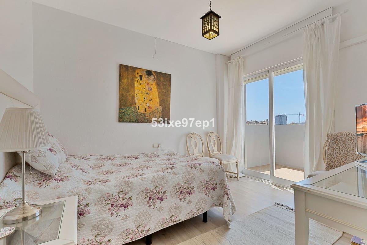 4 Zimmer Apartment zu verkaufen in Fuengirola mit Garage - 649.000 € (Ref: 10179542)