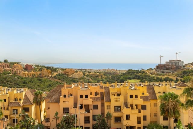 2 bedroom Apartment for sale in La Duquesa / Puerto de la Duquesa, Manilva with pool garage - € 349,000 (Ref: 10179543)