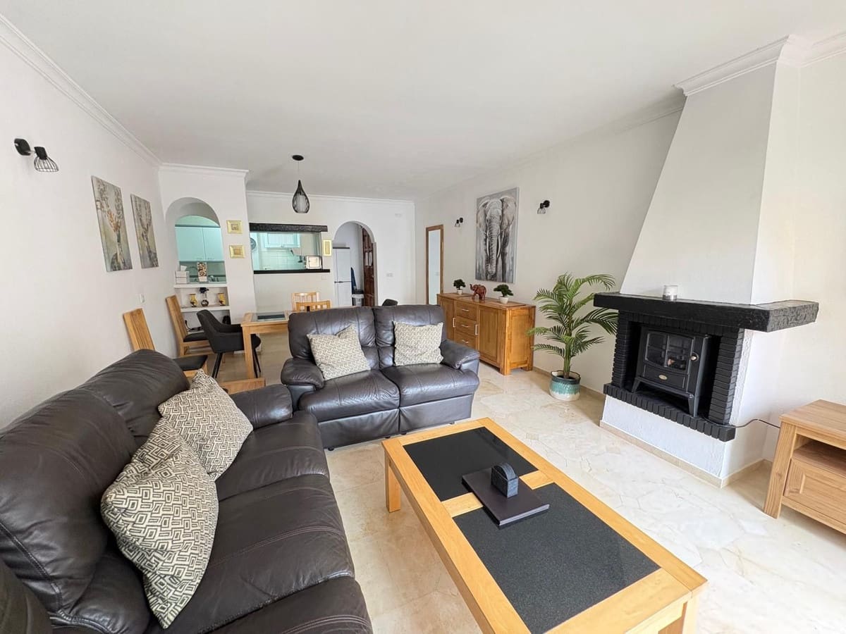 2 slaapkamer Appartement te koop in Riviera del Sol met zwembad - € 340.000 (Ref: 10179544)