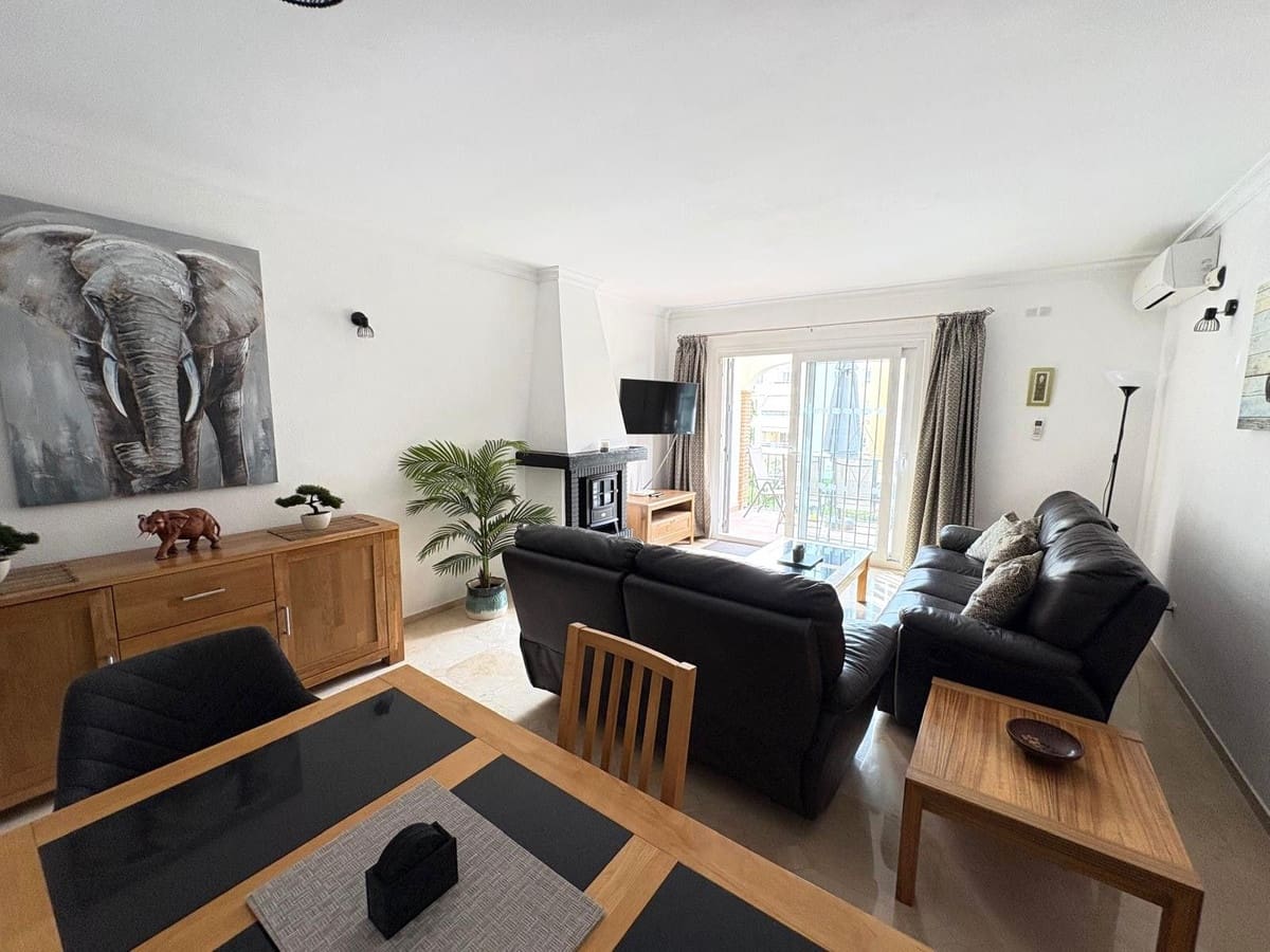 2 slaapkamer Appartement te koop in Riviera del Sol met zwembad - € 340.000 (Ref: 10179544)