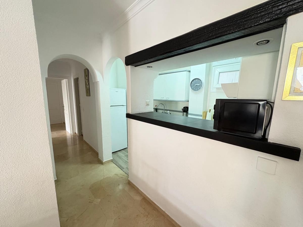 2 slaapkamer Appartement te koop in Riviera del Sol met zwembad - € 340.000 (Ref: 10179544)