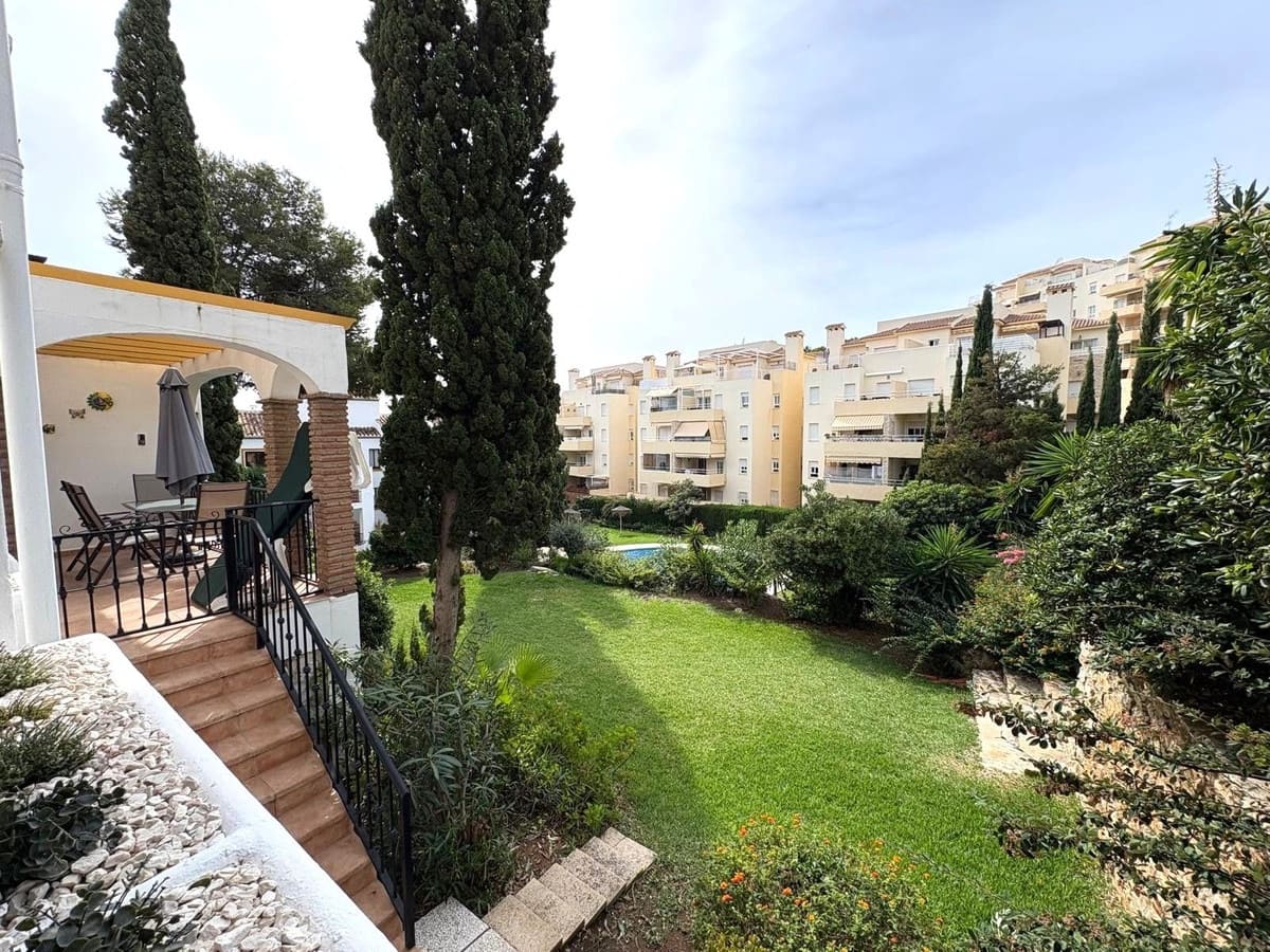 2 slaapkamer Appartement te koop in Riviera del Sol met zwembad - € 340.000 (Ref: 10179544)