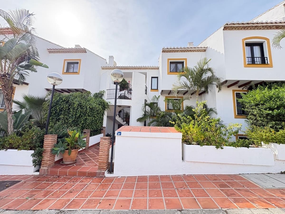 2 slaapkamer Appartement te koop in Riviera del Sol met zwembad - € 340.000 (Ref: 10179544)