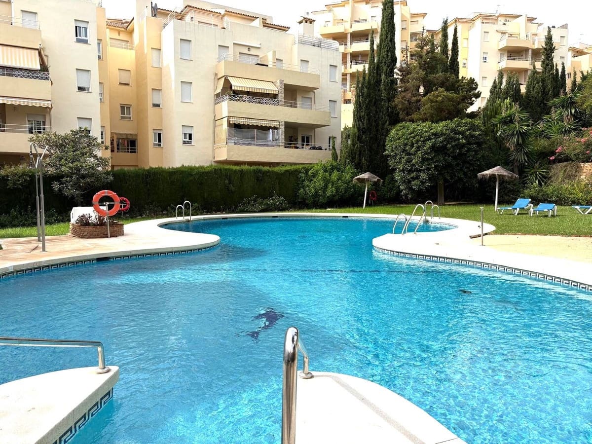 2 slaapkamer Appartement te koop in Riviera del Sol met zwembad - € 340.000 (Ref: 10179544)
