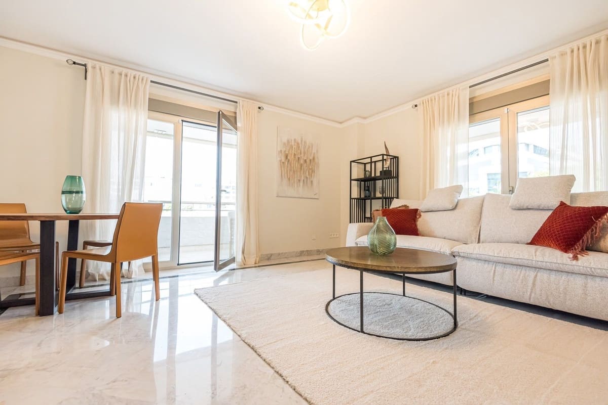 2 bedroom Apartment for sale in Puerto Banus with pool garage - € 730,000 (Ref: 10181698)