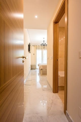 2 bedroom Apartment for sale in Puerto Banus, Marbella with pool garage - € 730,000 (Ref: 10181698)
