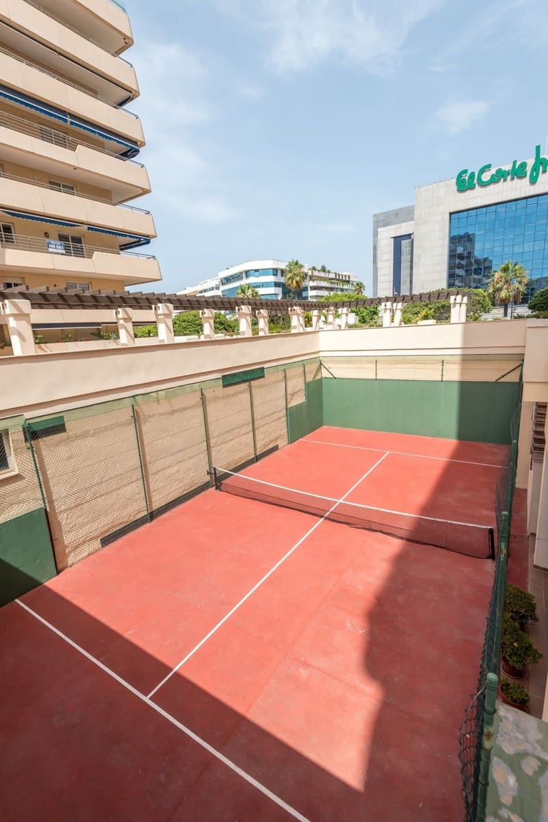2 bedroom Apartment for sale in Puerto Banus with pool garage - € 730,000 (Ref: 10181698)