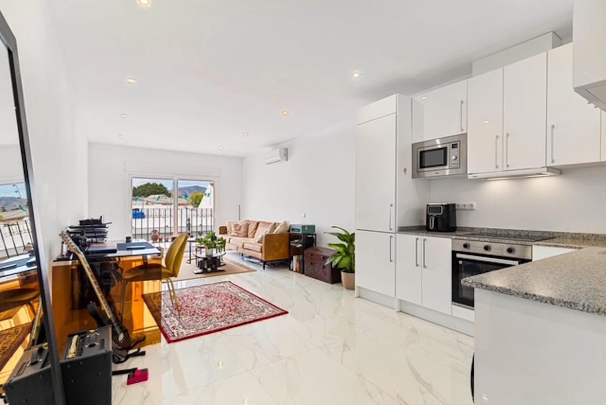 2 soverom Leilighet til salgs i Marbella - € 330 000 (Ref: 10183717)