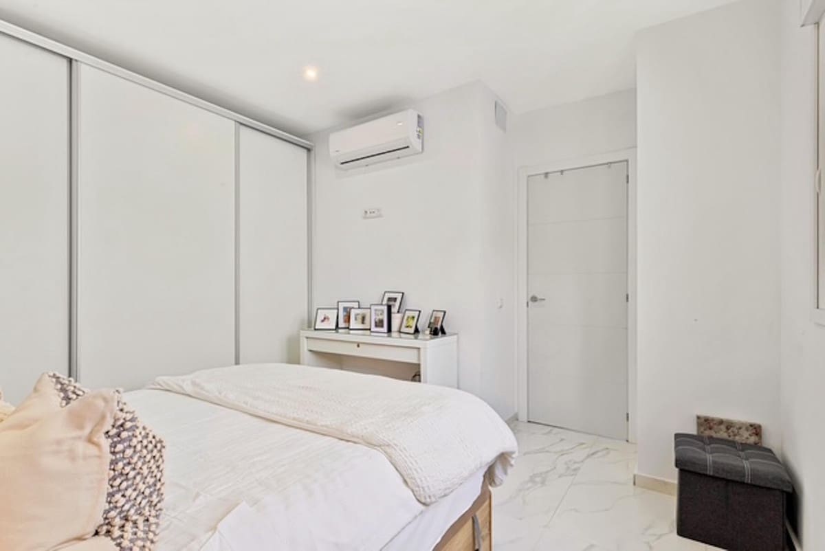 2 soverom Leilighet til salgs i Marbella - € 330 000 (Ref: 10183717)