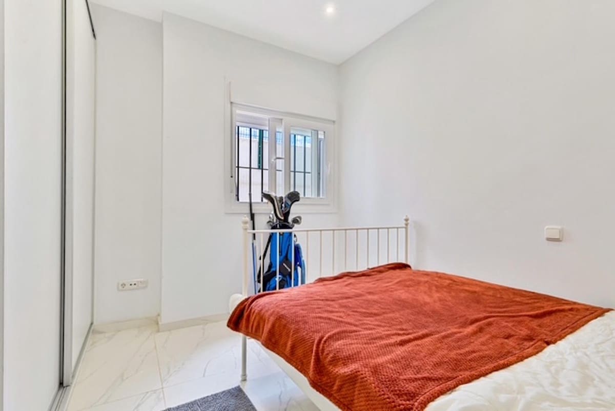 2 soverom Leilighet til salgs i Marbella - € 330 000 (Ref: 10183717)