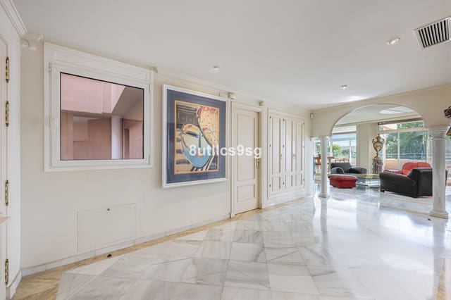 4 soveværelse Lejlighed til salg i Nueva Andalucia, Marbella med swimmingpool garage - € 1.599.000 (Ref: 10185330)