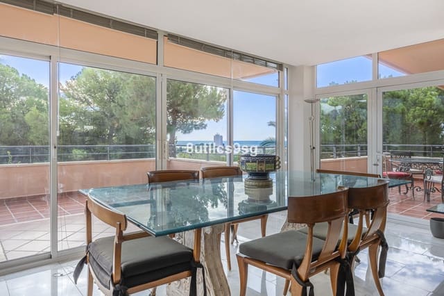 4 soveværelse Lejlighed til salg i Nueva Andalucia, Marbella med swimmingpool garage - € 1.599.000 (Ref: 10185330)